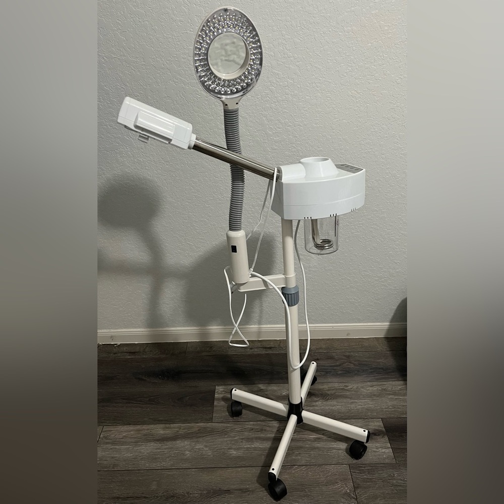 Facial steamer